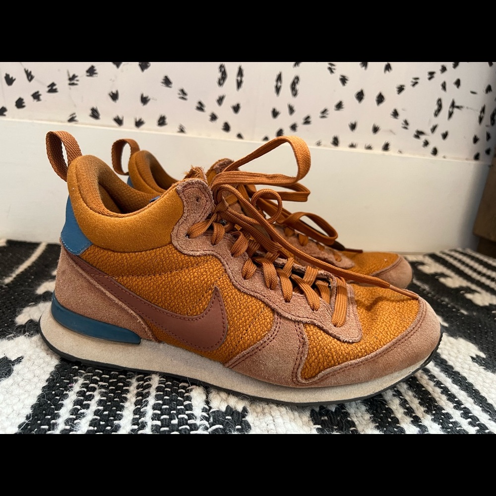 Nike womens Internationalist